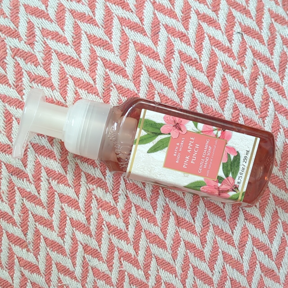 NWT BBW Bath & Body Works 🍎 Pink Apple Punch Gentle Foaming Hand Soap